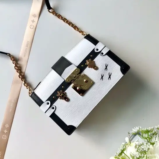 Louis TRUNK CHANELUTCH Vuitton 0404